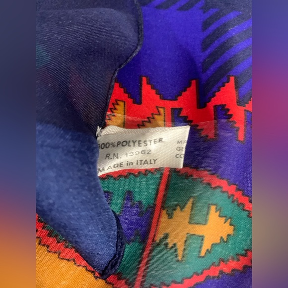 Vintage Scarf Made in Italy RN13962. - Picture 2 of 7